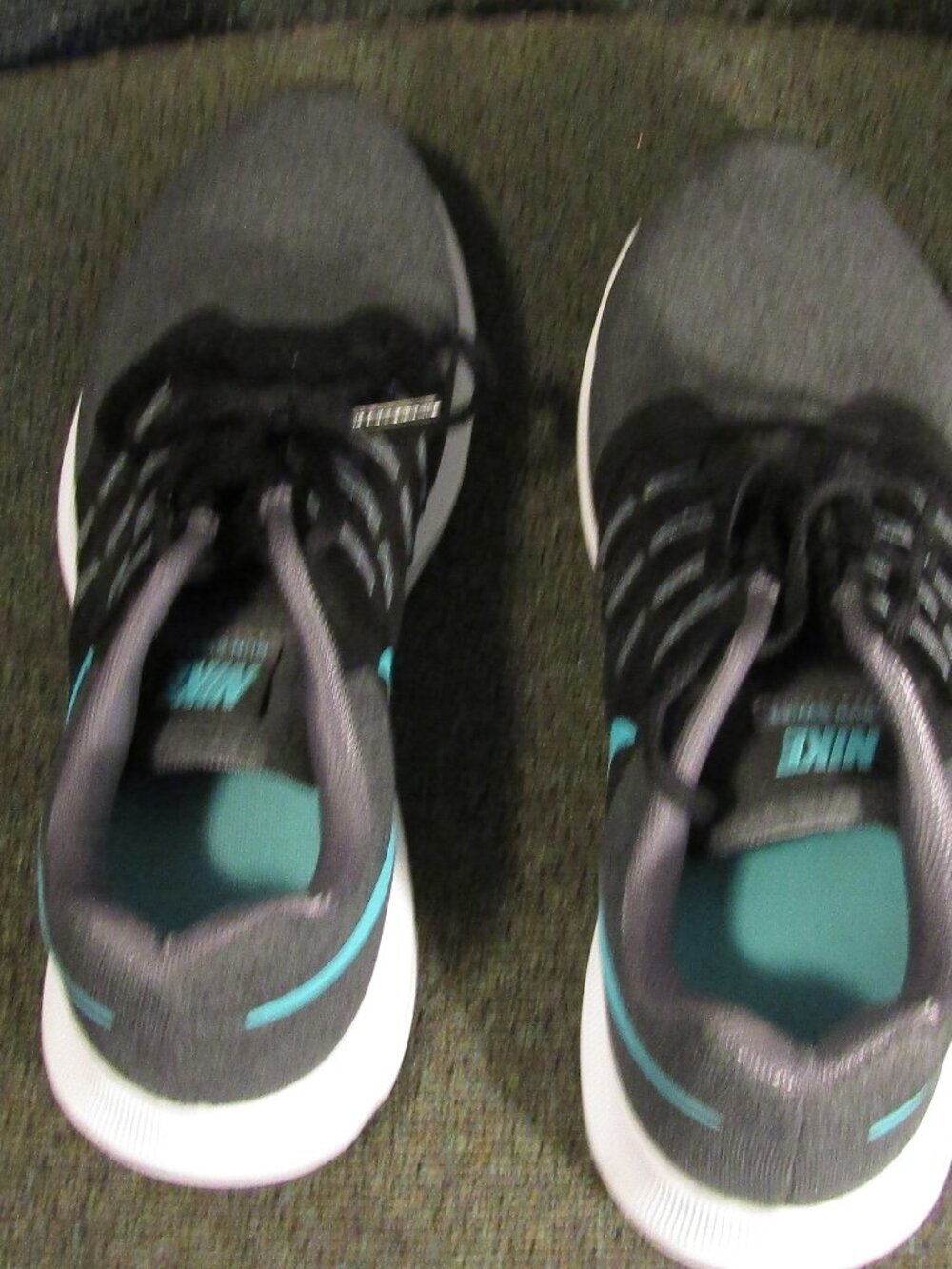 As New No Box NIKE RUN SWIFT Gray & Teal RUNNING SHOES SNEAKERS Size US 9